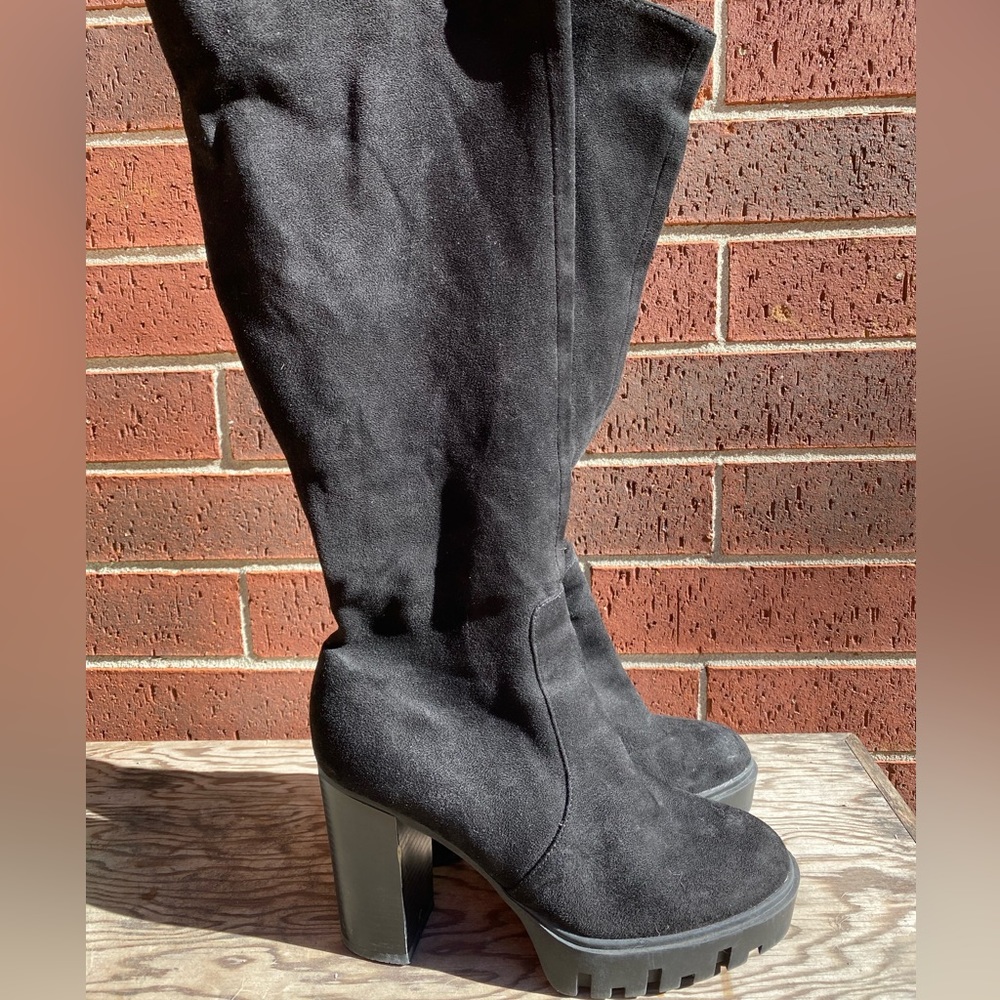 Knee High Black Platform Heeled Boots Inside Zipper